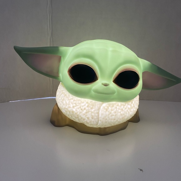 New Baby Yoda Desktop Light Lamp
The Child Mandalorian Grogu - Picture 1 of 13